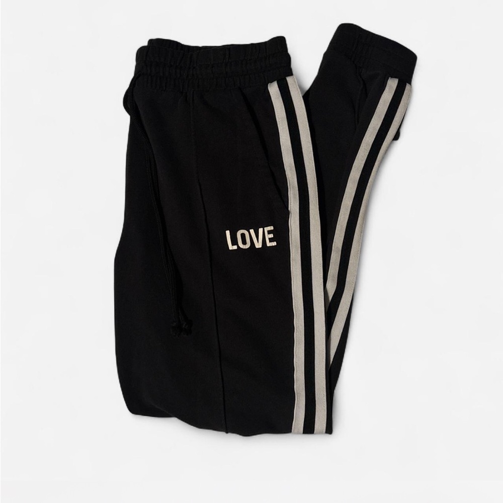 No boundaries sweatpants